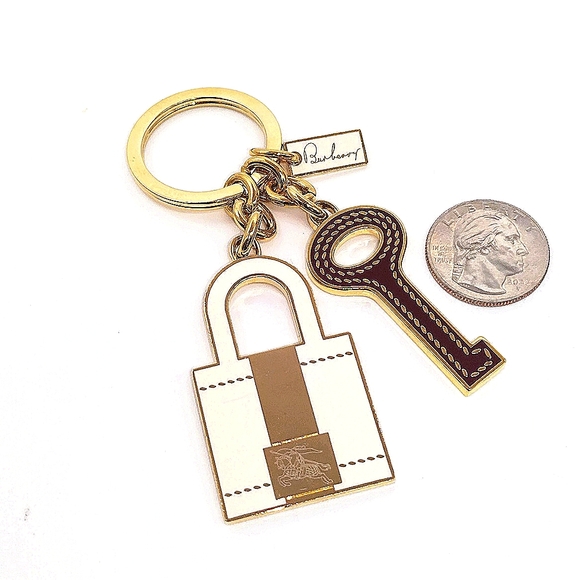Vintage Burberry Gold Purse Skeleton Key Keychain FOB Purse Charm - Picture 2 of 5